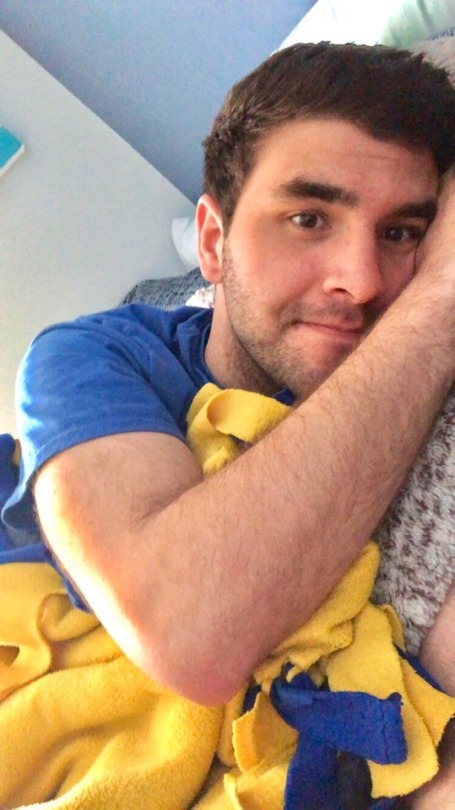 thenerdyfool: Guess who got a snow day?!? And guess who’s still in bed at 1:30  