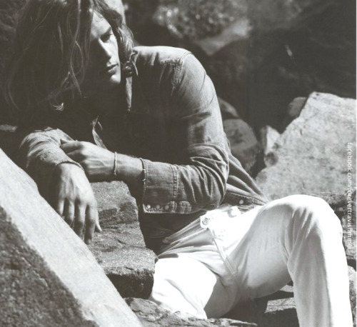travisfimmelunofficial:  Rare modeling picture of Travis Fimmel