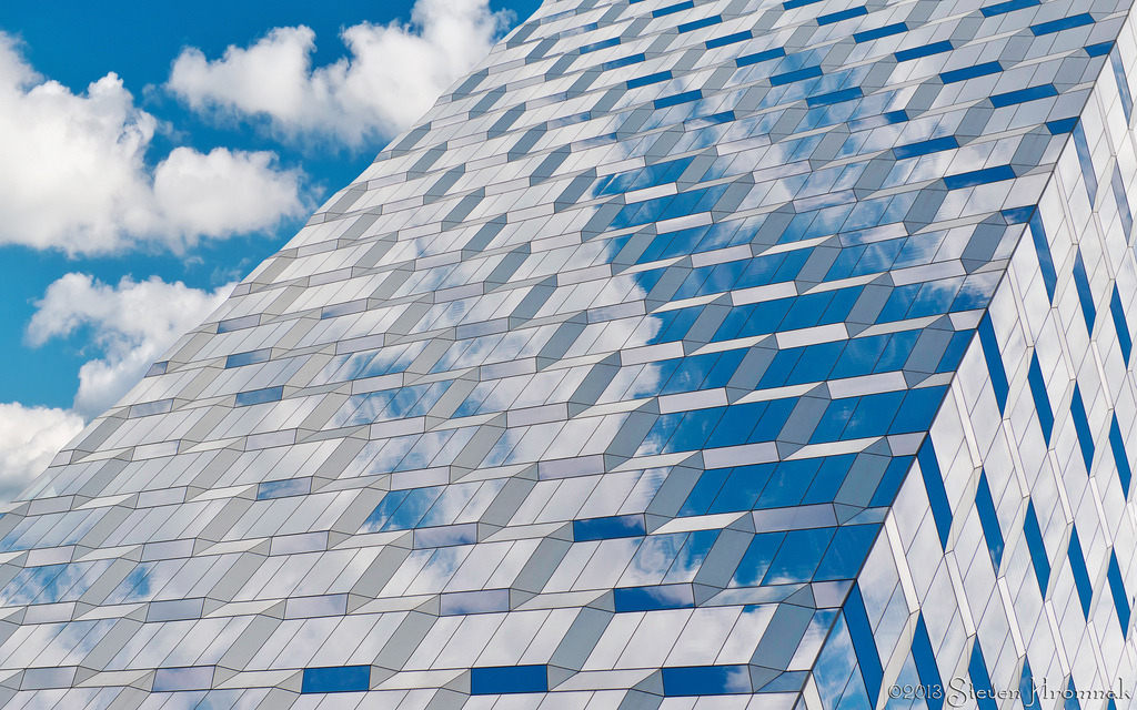 intercase:  Sky Lines Couldn’t resist this reflection on the façade of a building