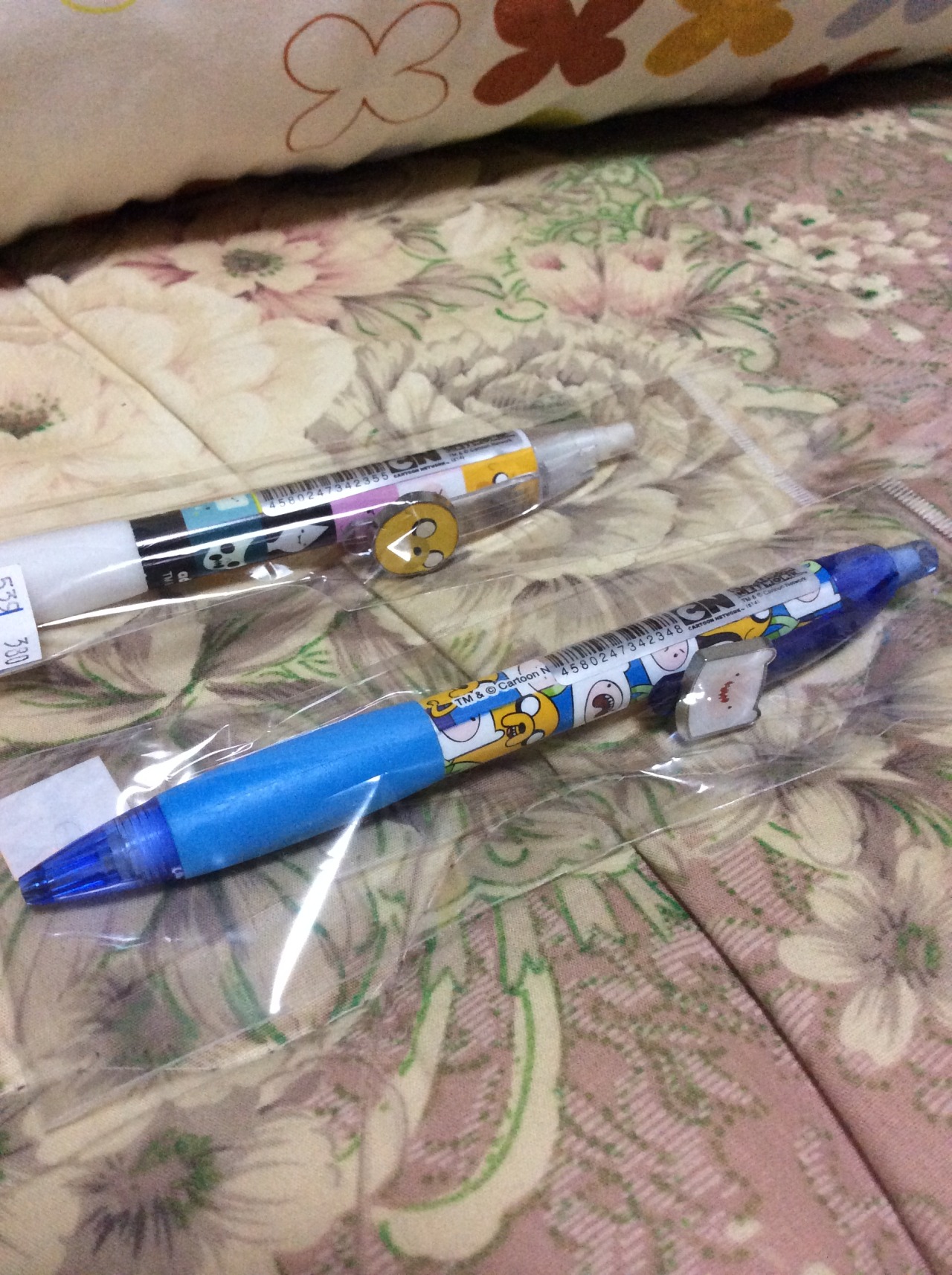 thekusabi:  I was not expecting to find Adventure Time merchandise here in Japan!