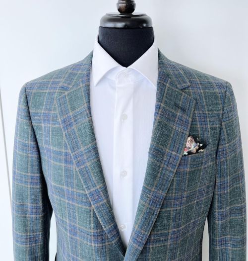 Getting ready for this spring with @dormeuil1842 Luxury Natural Fibres #customsuits #madetomeasure #