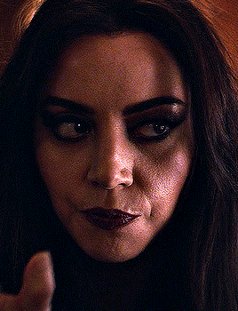 AUBREY PLAZA As RIO VIDALin 01x01 "Seekest Thou The Road"AGATHA ALL ALONG (2024)