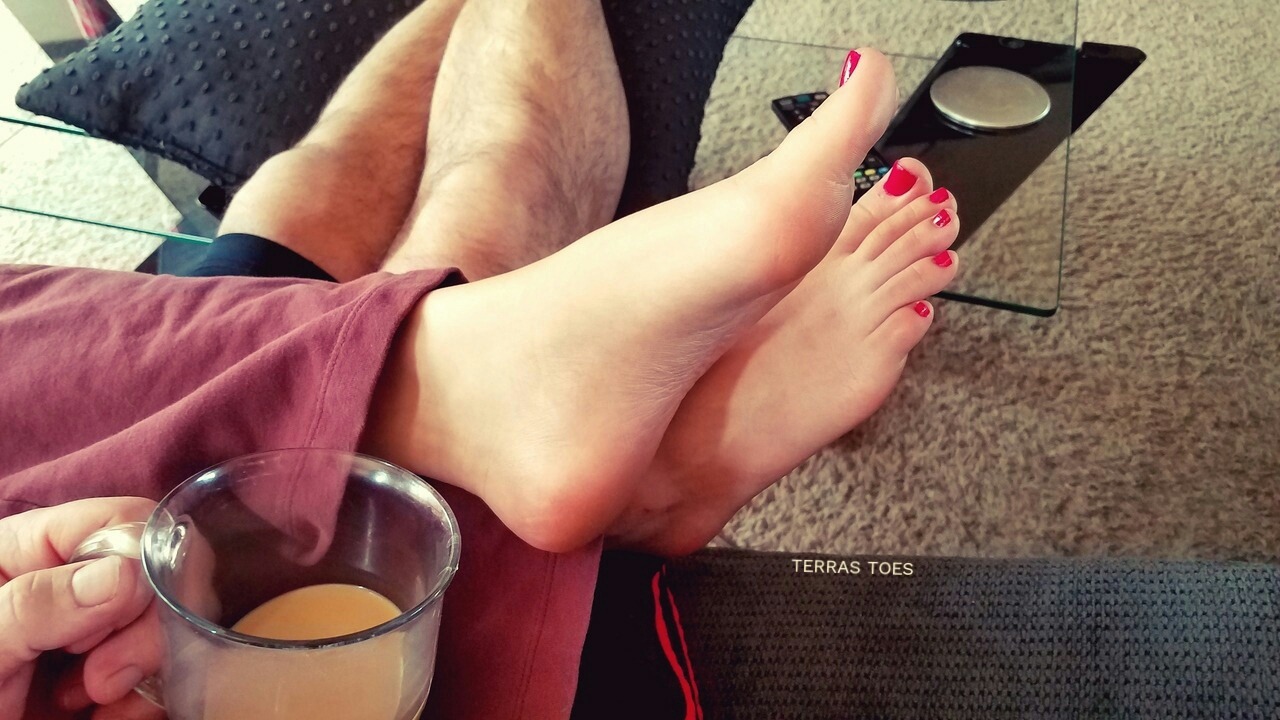 terras-toes: Morning Coffee   