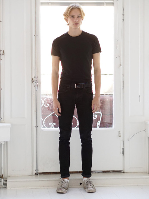 PONTUS KARLSSON http://www.mikas.se/sthlm/#/model/33754 https://www.instagram.com/pontuskarllsson/