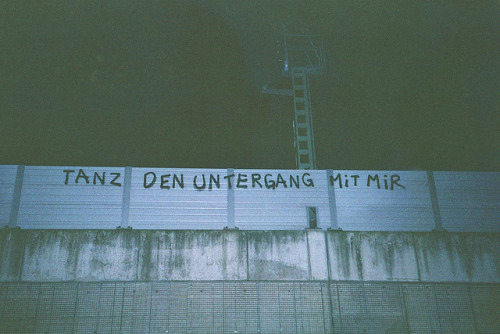 inhaftiert:  Ich frag mich immer wo das steht 
