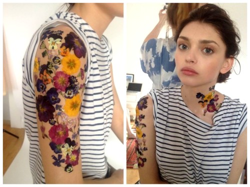 How to make a temporary floral tattoo that looks real  Thinking Hat