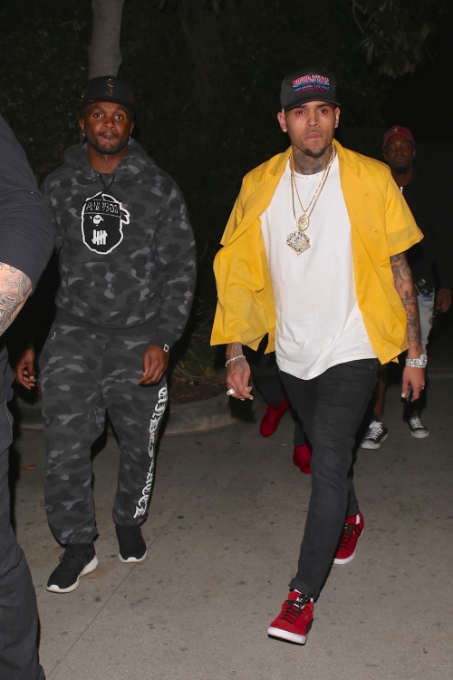 chrisbrownxfans:  Chris Brown leaves 1OAK,  West Hollywood, CA - 23 February. HTTP://CHRISBREEZ