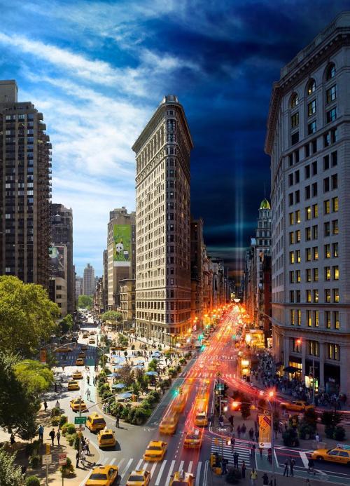  New York based photographer Stephan Wilkes has managed to capture the passage of time in a single photograph. His “Day to Night” photo series explores the many changes that take place in Stehphan’s beloved city of New York as it transitions from