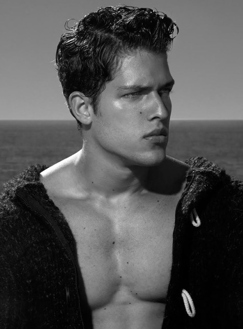 malemodelizer:  Guilherme Bravin