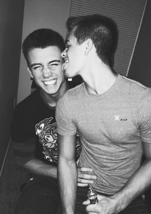 boyskisslove: BOYSKISSLOVE. Your place to be!
