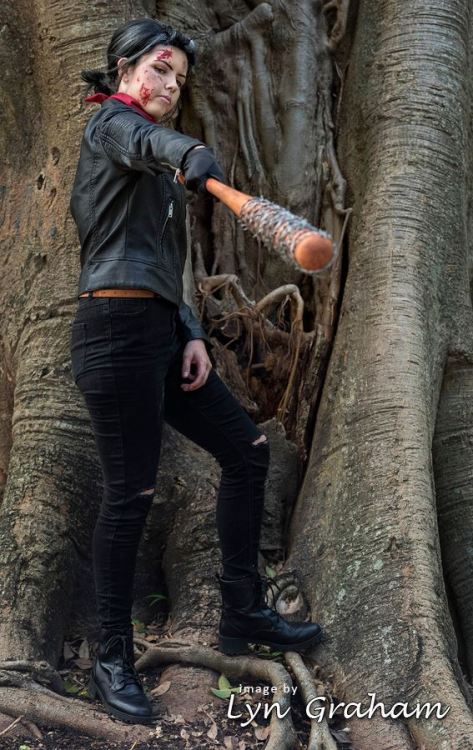 Female Negan cosplay, photographer: Lyn Graham.