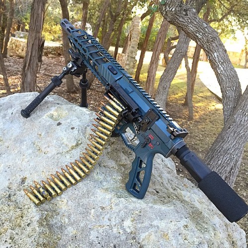 butmuhgains:buttpee:I see your Sig Brace Pistol, and I raise you a #JJFU Nomad Pistol Belt Fed! @pha