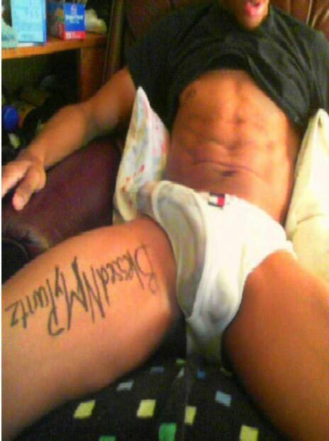 seeker310:  texaslove2013:  coqueto69:  monstergodcock:  https://twitter.com/blessednmypantz