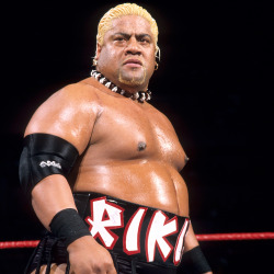 fishbulbsuplex:Rikishi