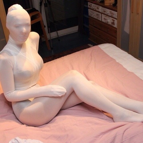 pantyhosetightslust: Wolford tights encasement