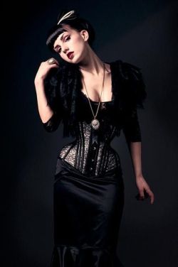 victorian-goth:Victorian Goth