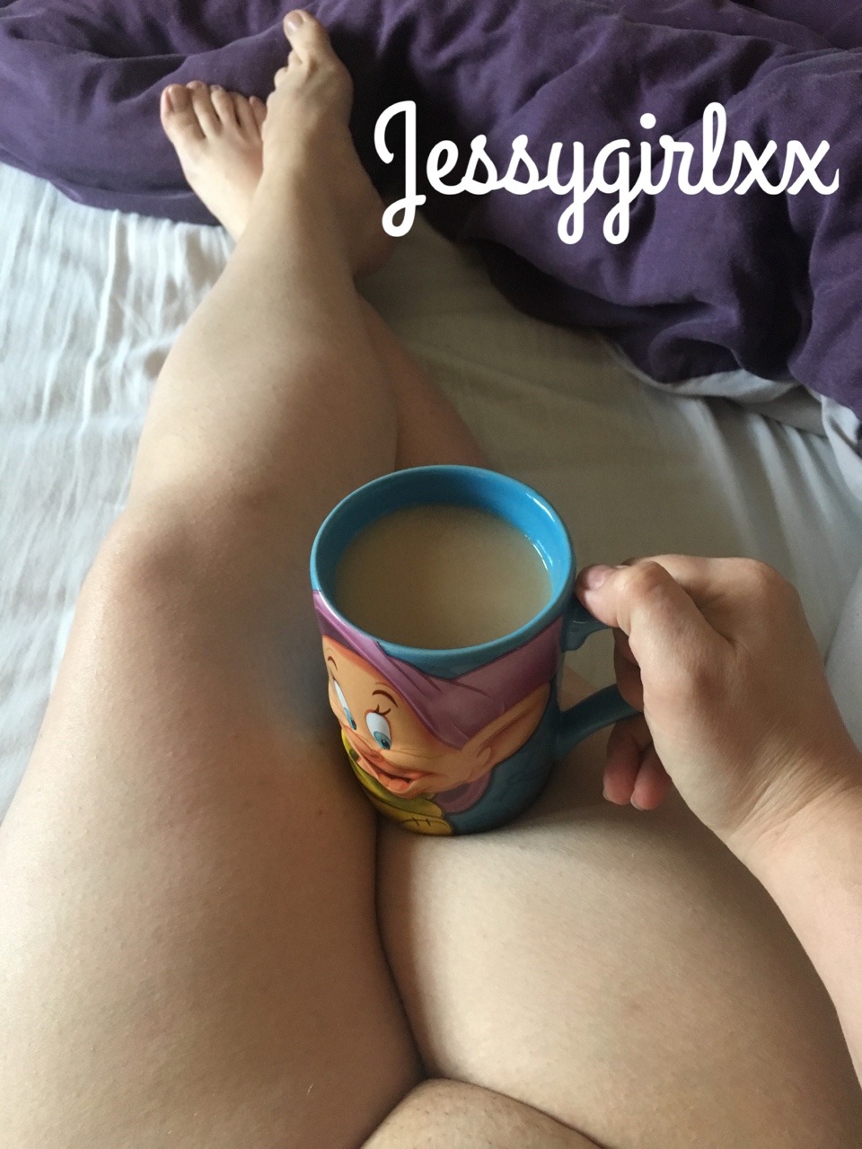 little-kitty-minx:  Sunday brunch club…fancy a nice cup of tea @little-kitty-minx