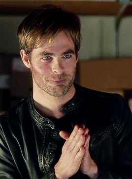 hotfamousmen:  Chris Pine