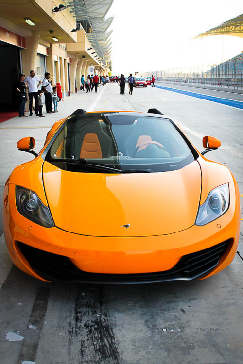 automotivated:  crash—test:  Mclaren MP4-12C (by MiguelOclarino)