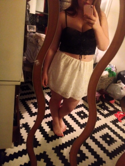 my-sexual-world:  I look cute in clothes too :-) 