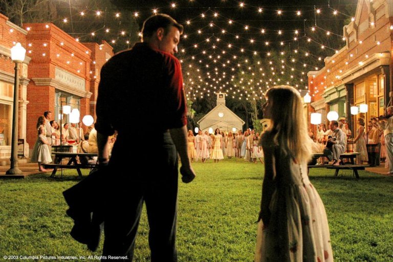 charliemacabray:   Big Fish (2003) directed by: Tim Burton based on the novel by