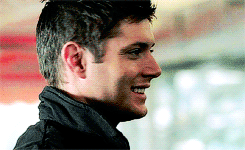martyrdeans:  dean smiling in season one   (◠△◠✿)  