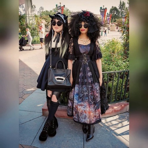 #disneylandlolitaday2018 with my dearest @ireneismean! I had such a great time being around my frien