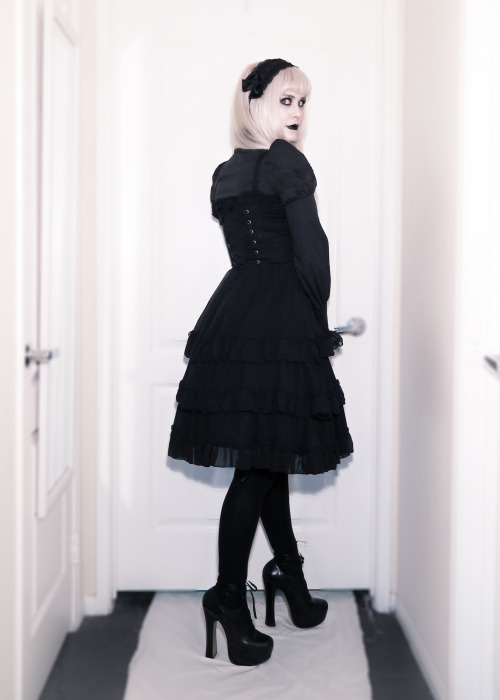 laur-an: Throwback Thursday, replicating my old coordinate from 10 years ago.  JSK: Victorian Maiden