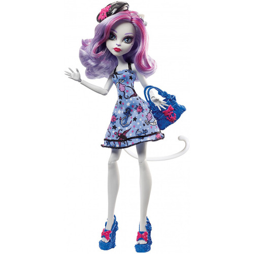 The Shriek Wrecked Catrine and Clawdeen are now available for order on Amazon (Third Party)Catrine d