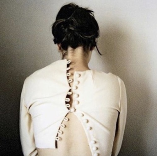 thinkingimages: Anni Leppälä, Buttons, from the series ‘Seedlings’. 2004. Deutsche Bank Collection. © Anni Leppälä. Courtesy Gallery TaiK 