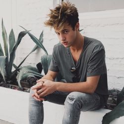 Lovekaty900:Cameron Dallas