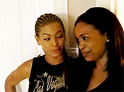 bijonse:  “im straight” *goes through likes*  