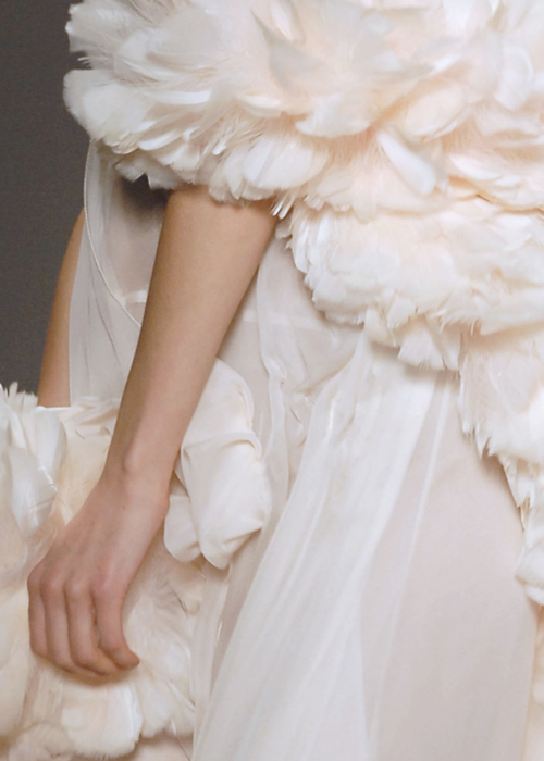 howtobeparisian:  phreshouttarunway:  Sonia Rykiel S/S 2008   Le coeur d’une femme