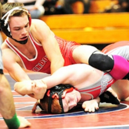amateur-wrestling: My picture on the post journal website. Took 4th at Ripley. I pinned this kid in 