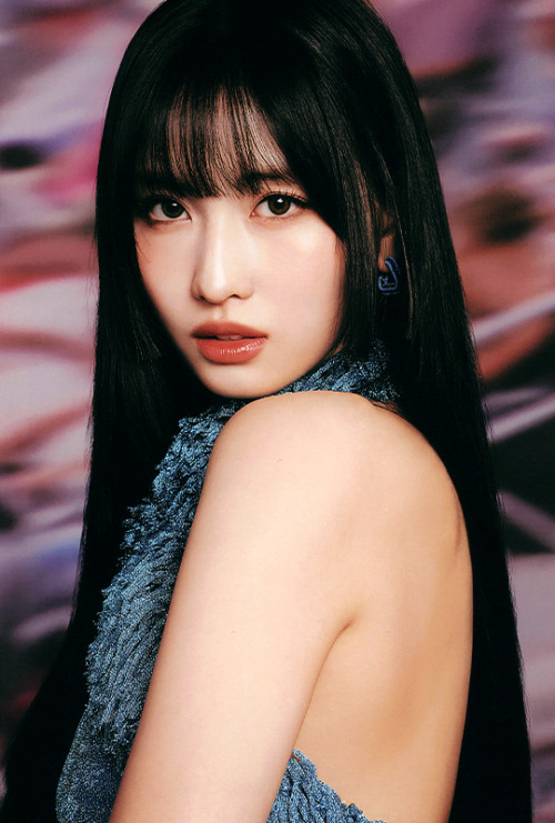 chaelins:  MOMO ♡ READY TO BE - READY VER. (scan cr: @teudoongies09)