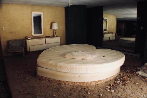 XXX abandonedandurbex: honeymooners resort in photo