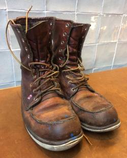 redwingshoestoreamsterdam:  What a beautiful pair of 877’s paint spots! Philippe just brought them in because they are ready for some leather conditioner and a resole! - http://ift.tt/180OFjM - http://ift.tt/2frx8j6