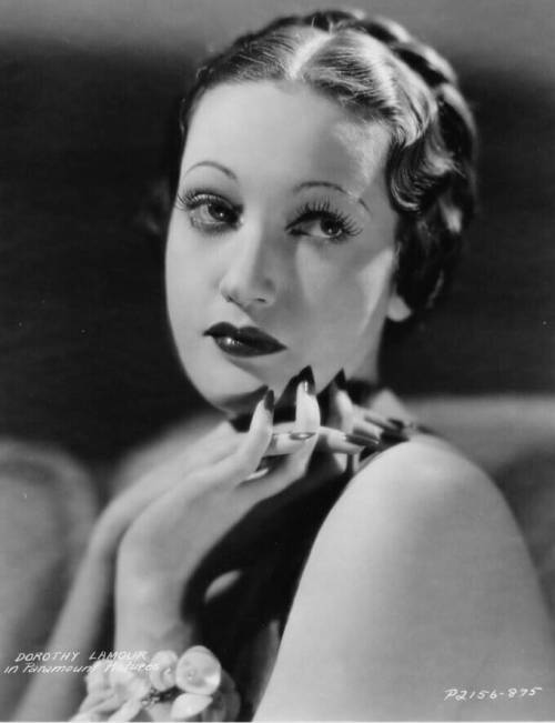 Dorothy Lamourhttps://Painted-Face.com/