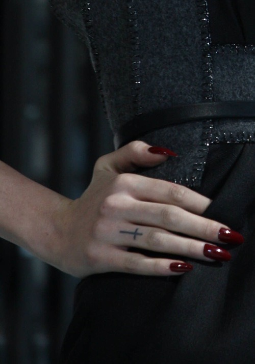 tragedyhall:  urbanGOTHIK on We Heart It. http://weheartit.com/entry/24008187