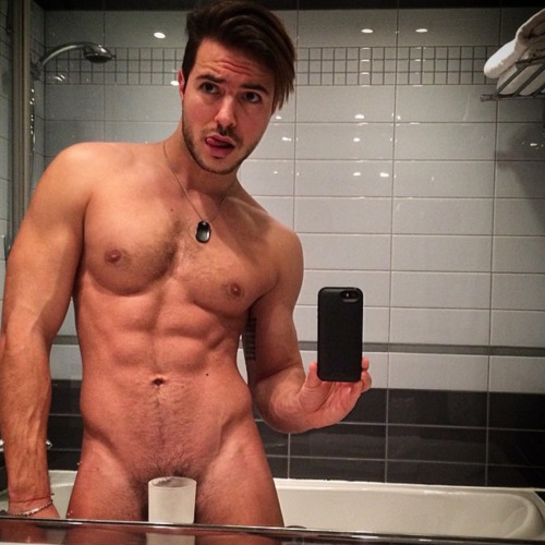 pecstacular:  Check out and follow towel_selfies on Instagram. 