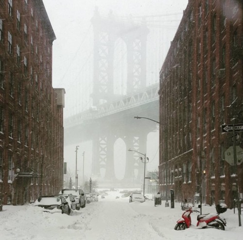 newyorkcityfeelings - DUMBO, #NYC by @NYFFevents #jonasblizzard...