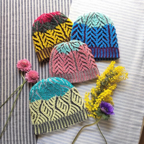 模様編みのニット帽　イギリスゴム編み・ブリオッシュ編み