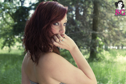 beautifulgirlsmakemesuicidal:  Ajilee Suicide 