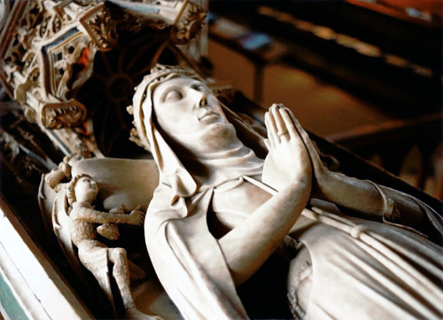 Alabaster monument to Alice de la Pole (1404-1475), Duchess of Suffolk