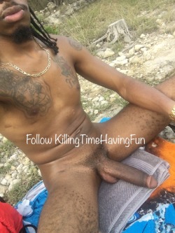 killingtimehavingfun:  Clothing Optional 🤔  https://m.connectpal.com/killingtimehavingfun