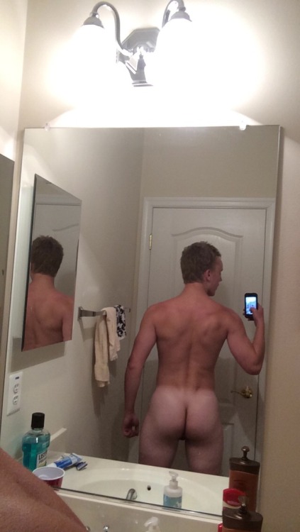 collegecock:  2sthboiz:  HOT BOI BUTT  I could suck that little cock and fuck that tight ass all day long