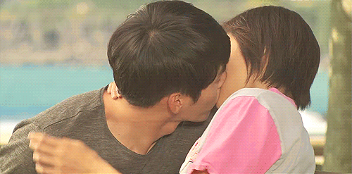 Sex Koreans Kissing pictures