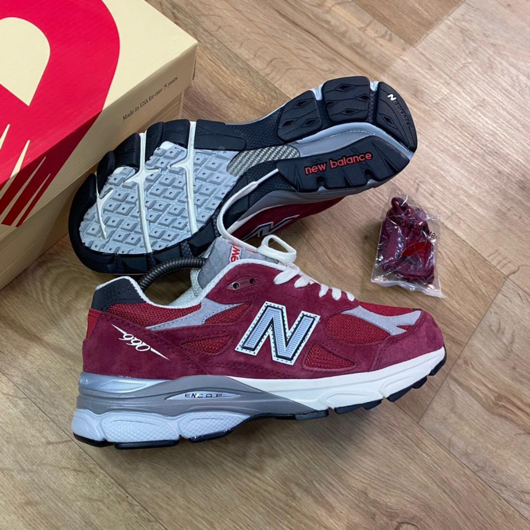 New Balance Ürünleri...