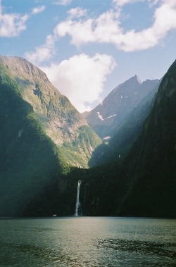 r2&ndash;d2:  Milford Sound by (Tim Jordan Photography) 