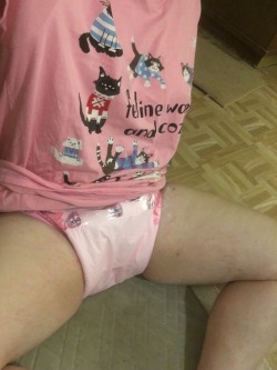 Tinyshinybaby:  Pink Pj’s, Pink Diapee, And My Kitty! I’m All Weady For Bed!!